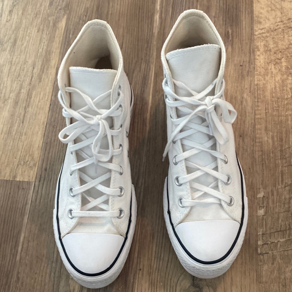 White platform converse, worn twice, pretty new condition